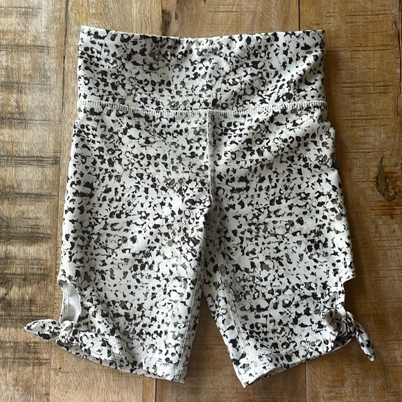 Old Navy Other - Old Navy active shorts S(6-7)